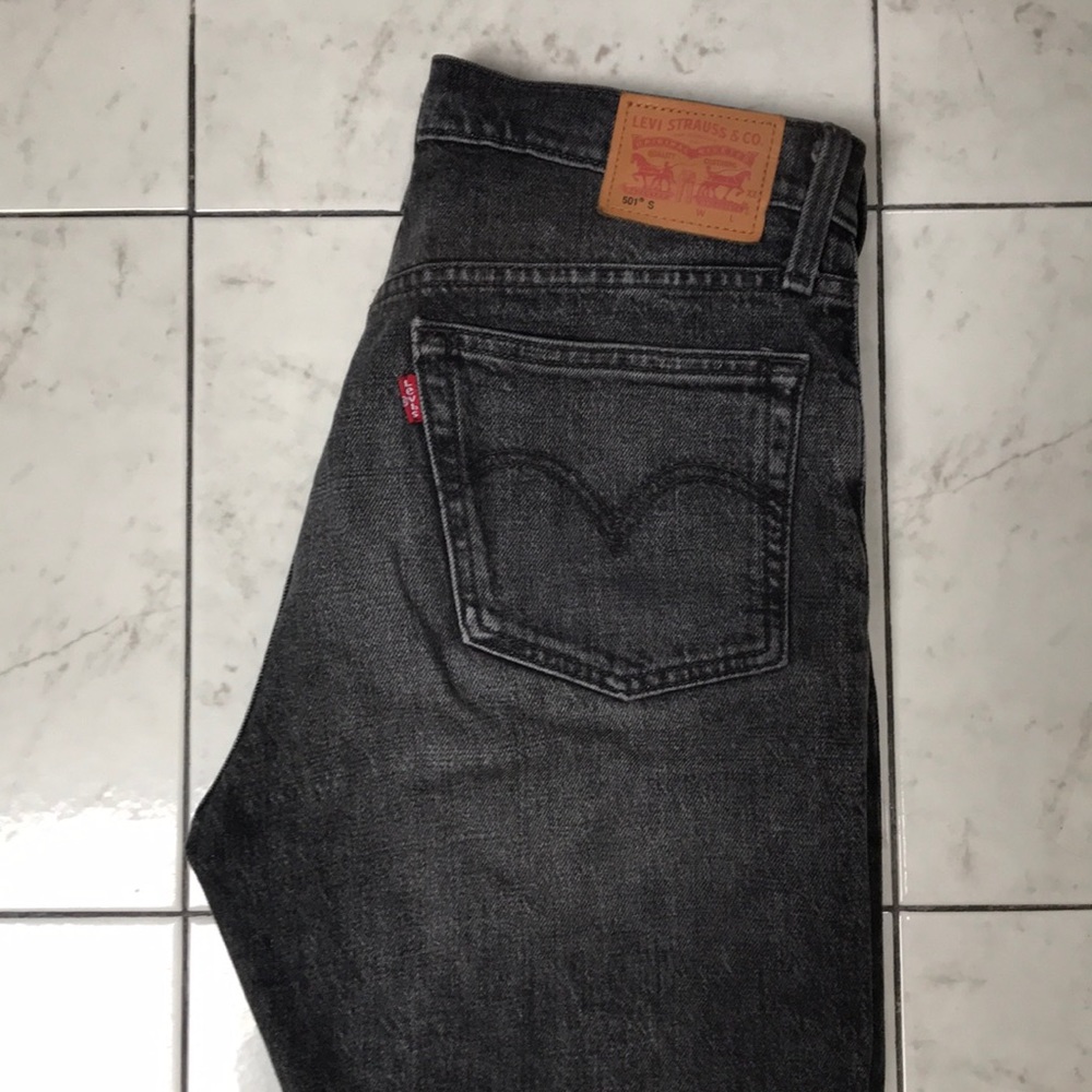 EUC Levi’s 501 S with Button Fly 27x30